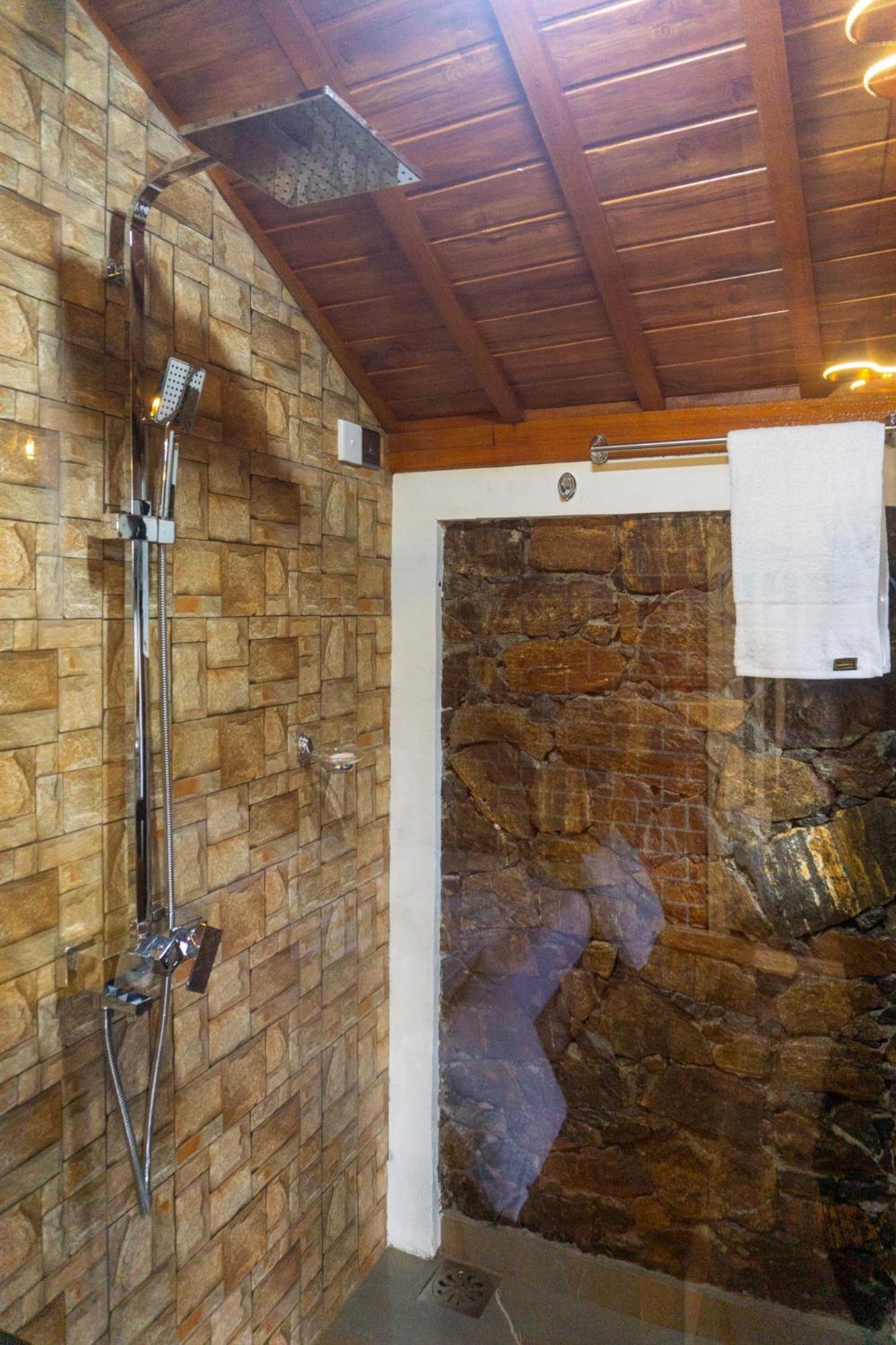 Bed and Breakfast Hobbit Hole Hideaway Ella Exterior foto