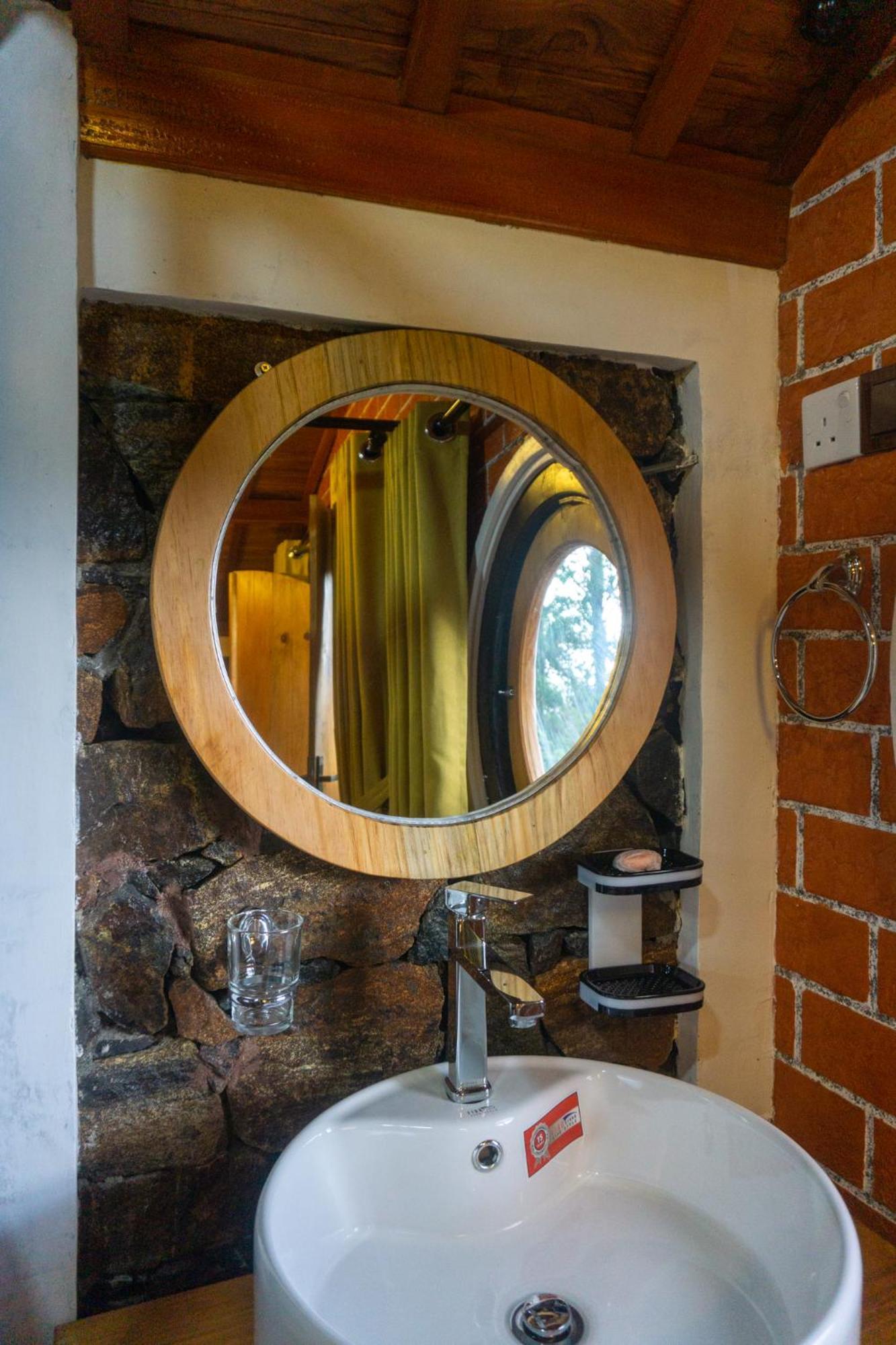 Bed and Breakfast Hobbit Hole Hideaway Ella Exterior foto